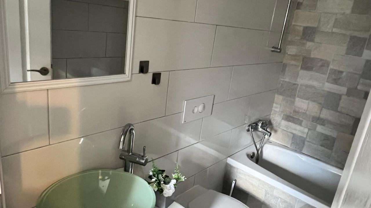 زادار Holiday Home Maria One Minute From -Beach المظهر الخارجي الصورة
